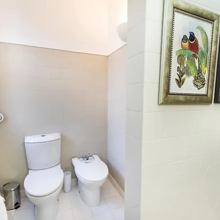 Lovelystay - Campo Pequeno Charming Lissabon