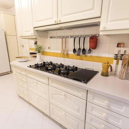 Lovelystay - Campo Pequeno Charming Lisbon