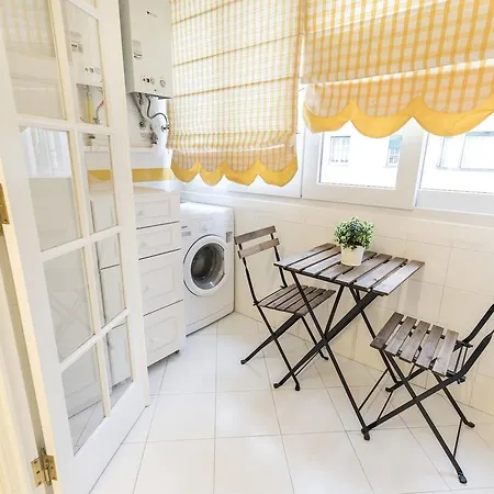 Lovelystay - Campo Pequeno Charming *