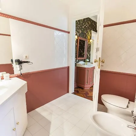Lovelystay - Campo Pequeno Charming Lizbona